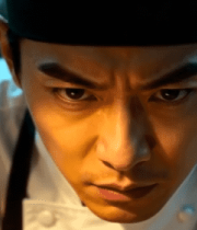 厨师专注神情特写2880#横屏 