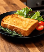 厨房木桌摆盘面包与蔬菜2980#横屏 