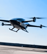 城市上空飞行的无人机(2)8592#横屏 