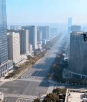 城市上空飞行的无人机(3)9404#横屏 