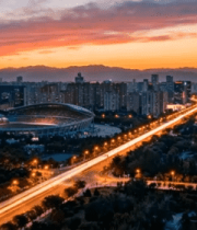 城市日落时分车流与建筑景观1346#横屏 