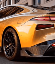 城市街道金色跑车车尾视角296#横屏 