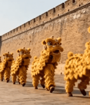 城墙下的舞狮表演3031#横屏 