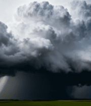 	 草原上空的巨大积雨云景观5565#横屏 