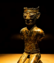 博物馆青铜跪坐人像1738#横屏 