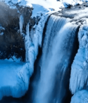 冰雪覆盖的瀑布景观543#横屏 