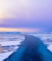 北极冰川海面日落景象7917#横屏 