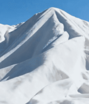 白色布料堆成山状3114#横屏 