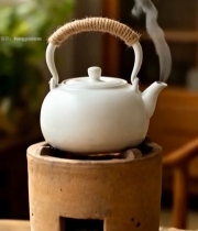  煮茶用的白色提梁茶壶4083#竖屏 	 