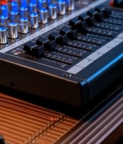  专业调音台设备特写4450#竖屏 	 