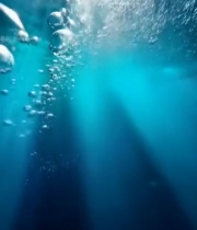  水下阳光照射气泡景象2392#竖屏 	 