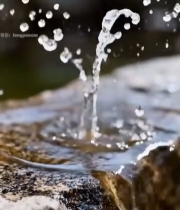  水花溅落石头特写3380#竖屏 	 