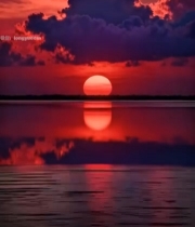  水面上的夕阳与云彩景观2907#竖屏 	 