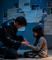  室内男人与女孩互动场景(1)5539#竖屏 	 