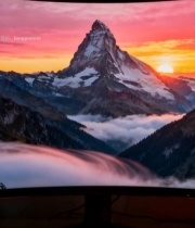  曲面显示器展示自然风光画面6732#竖屏 	 