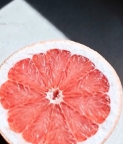  切开的红心柚子特写4598#竖屏 	 