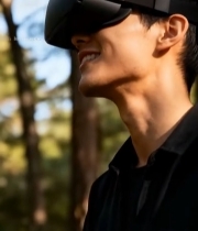  男子户外佩戴眼镜体验203#竖屏 	 