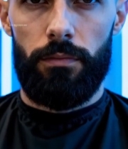  男士理发后特写(1)5502#竖屏 	 