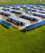  牧场新能源设施航拍画面2557#竖屏 	 