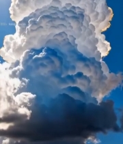  蓝天中巨大蓬松云朵6149#竖屏 	 