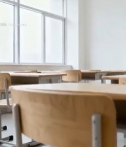  空教室课桌椅全景6244#竖屏 	 