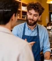  咖啡馆服务员与顾客交流3076#竖屏 	 