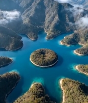  湖泊岛屿自然风光航拍素材3641#竖屏 	 