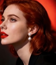  红发红唇美女特写5985#竖屏 	 