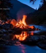  河边夜晚篝火燃烧实景素材2921#竖屏 	 