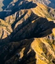  航拍连绵起伏的山脉风光3760#竖屏 	 