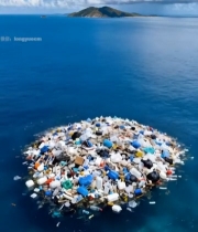  海洋上漂浮的垃圾群(2)7083#竖屏 	 