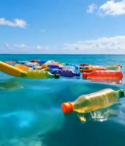  海洋漂浮塑料瓶3536#竖屏 	 