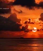  海上夕阳渔船全景3002#竖屏 	 