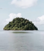  海上孤岛自然风光7289#竖屏 	 