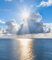  海面阳光穿透云层景观(1)4075#竖屏 	 