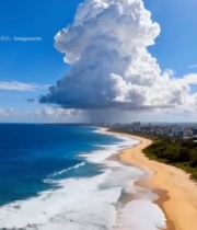  海边沙滩上空的巨大云朵1354#竖屏 	 