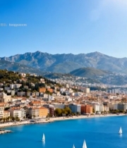  海滨城市风光与海上帆船5847#竖屏 	 