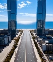  海边高楼与宽阔道路航拍5621#竖屏 	 