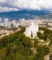  海岸城市与白色建筑鸟瞰全景2067#竖屏 	 