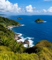  海岸边青山碧海岛屿景观5842#竖屏 	 