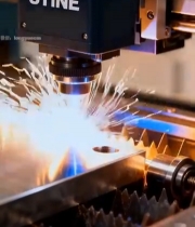  工业机械激光切割操作1445#竖屏 	 