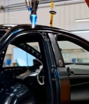  工厂汽车自动化焊接场景(1)7340#竖屏 	 