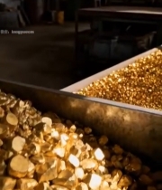  工厂内堆放的金属金块4542#竖屏 	 