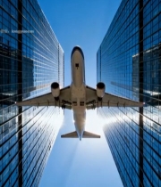  高楼间飞行的客机素材3246#竖屏 	 