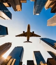  飞机飞过城市高楼7383#竖屏 	 