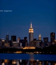  城市夜空下的满月景观1586#竖屏 	 