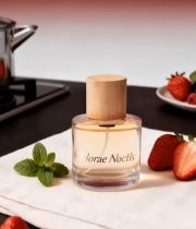  草莓搭配香水瓶静物素材4200#竖屏 	 