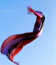  彩色围巾空中飞舞7543#竖屏 	 