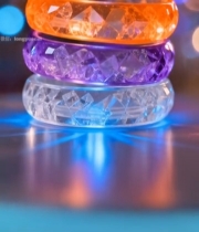  彩色宝石手镯特写7475#竖屏 	 