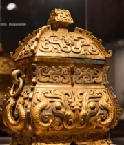  博物馆内青铜器文物展示(1)7905#竖屏 	 